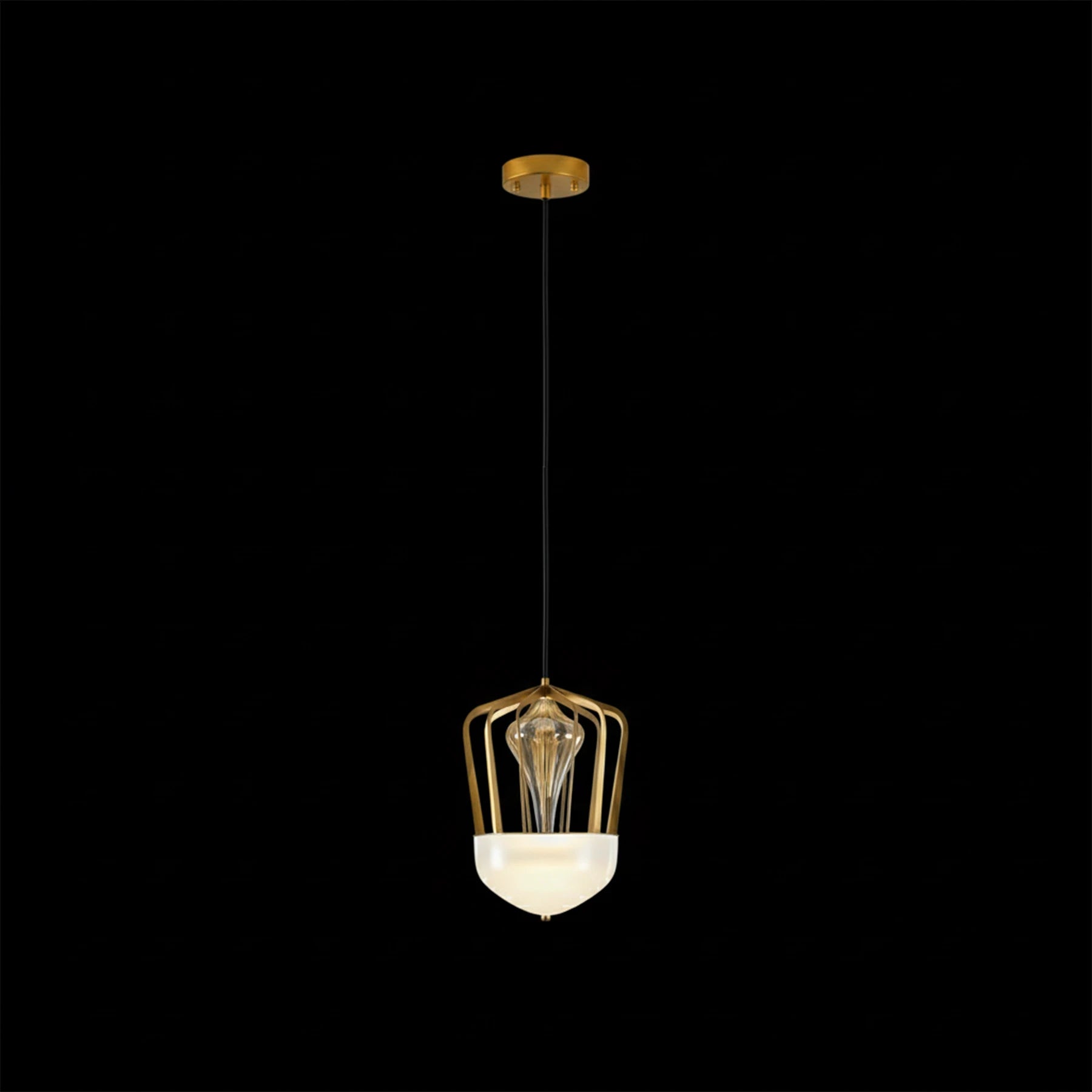 The Atlas Ribbed Pendant