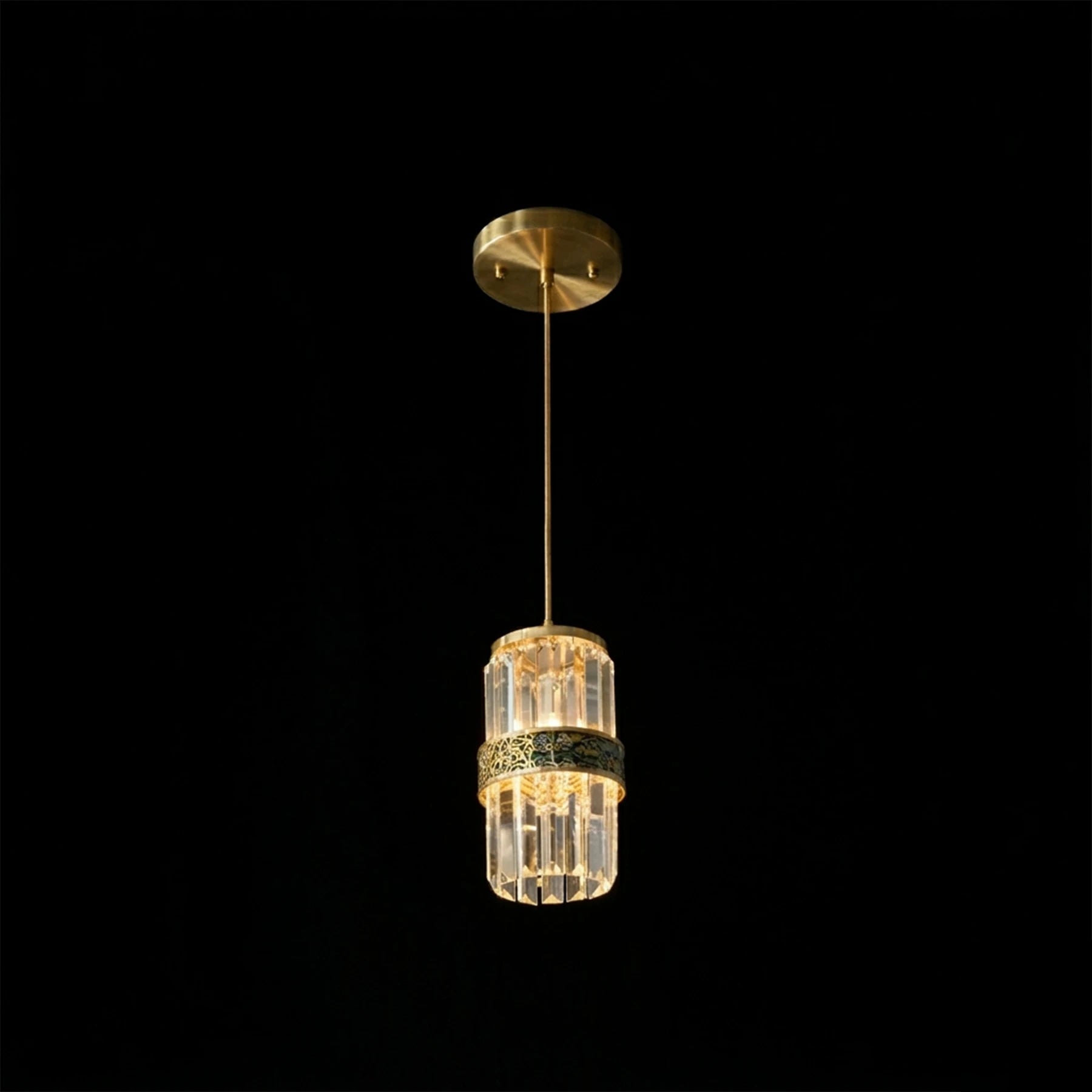 The Luna Ribbed Pendant