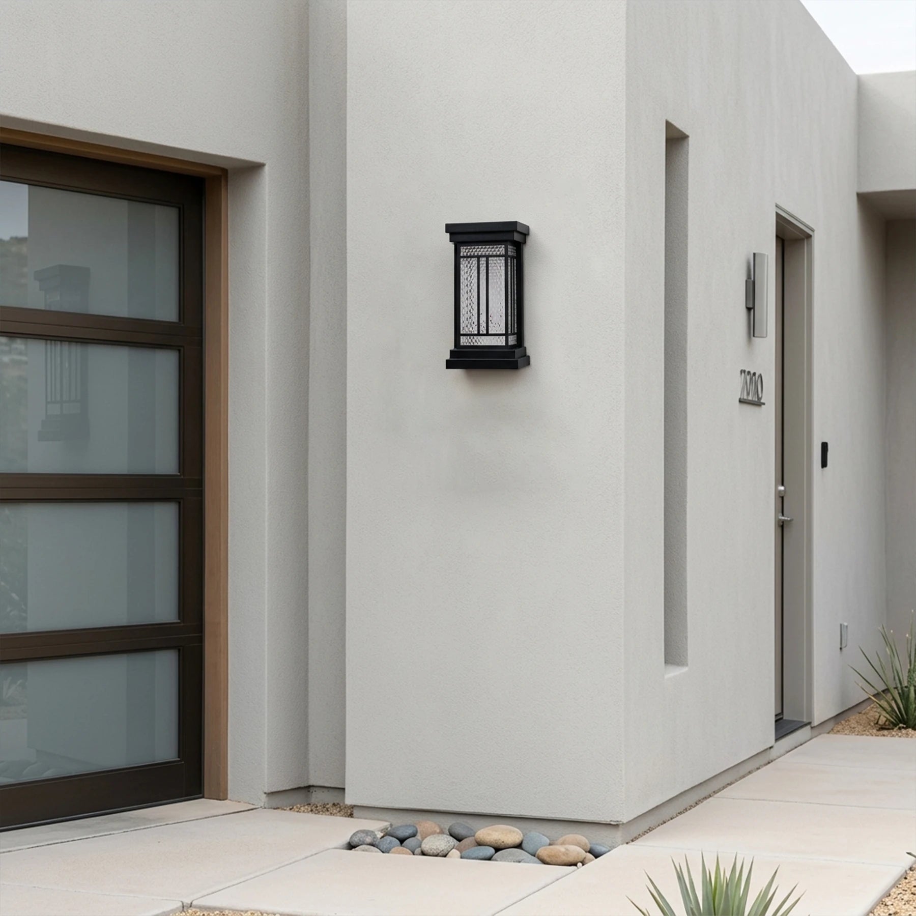 Heritage Lantern Sconce – Matte Black Outdoor Wall Light